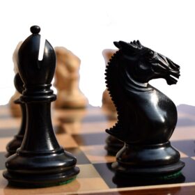 New Hasting Series chess set Boxwood & Ebony 4.25" King with 2.25" Square chess board-7955