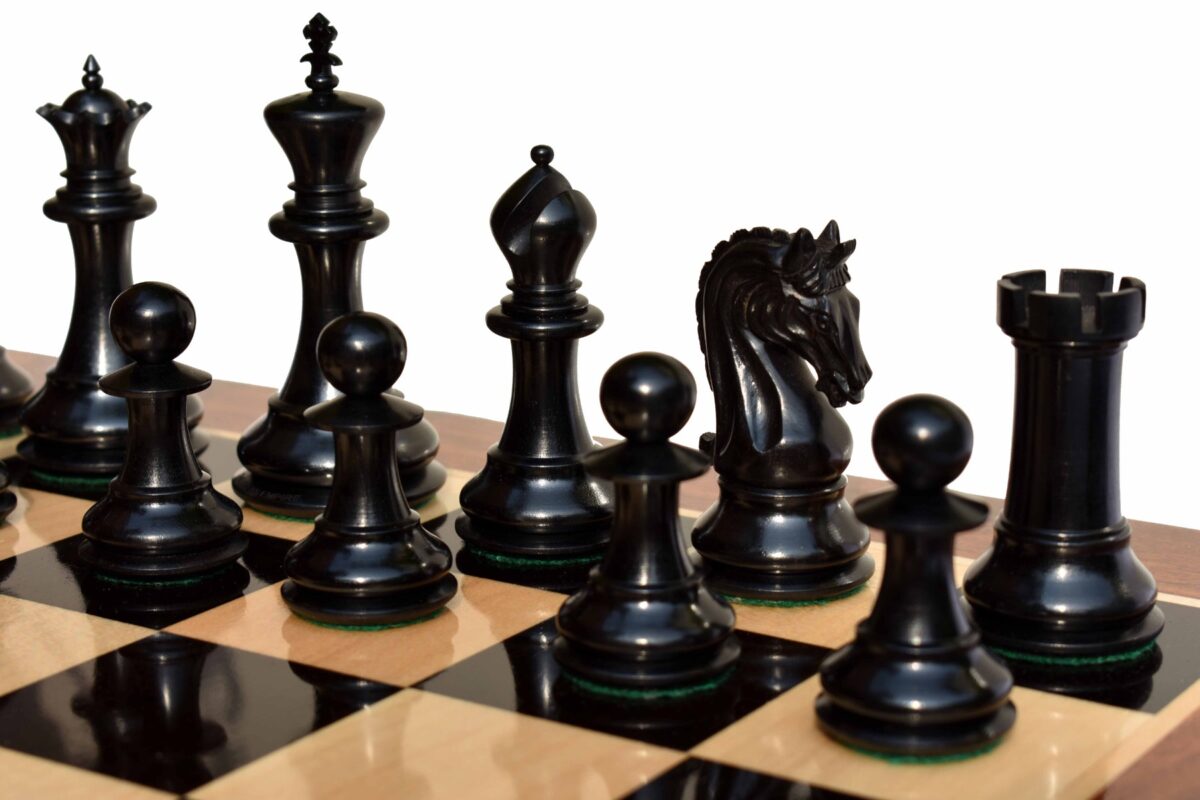 St Joseph Series chess set Boxwood & Ebony 4.25" King with 2.25" square chess board-7931