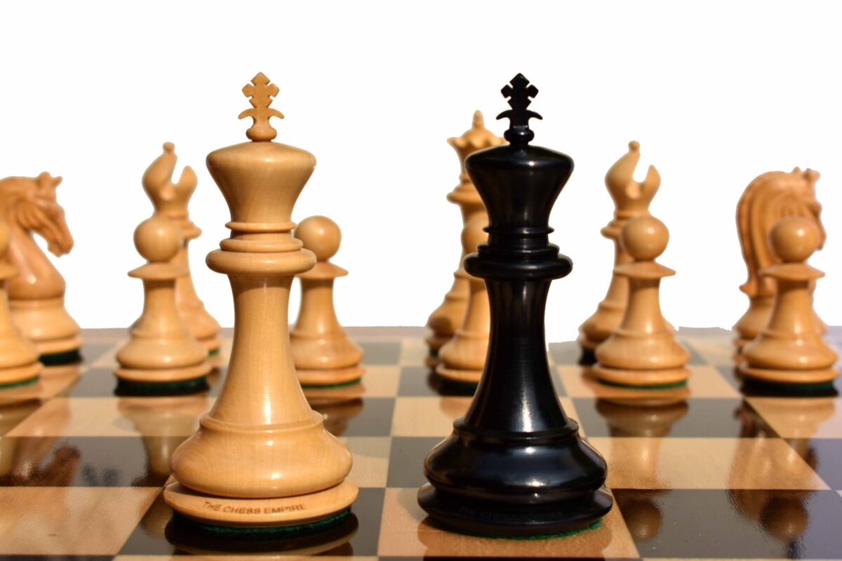 St Joseph Series chess set Boxwood & Ebony 4.25" King with 2.25" square chess board-7934