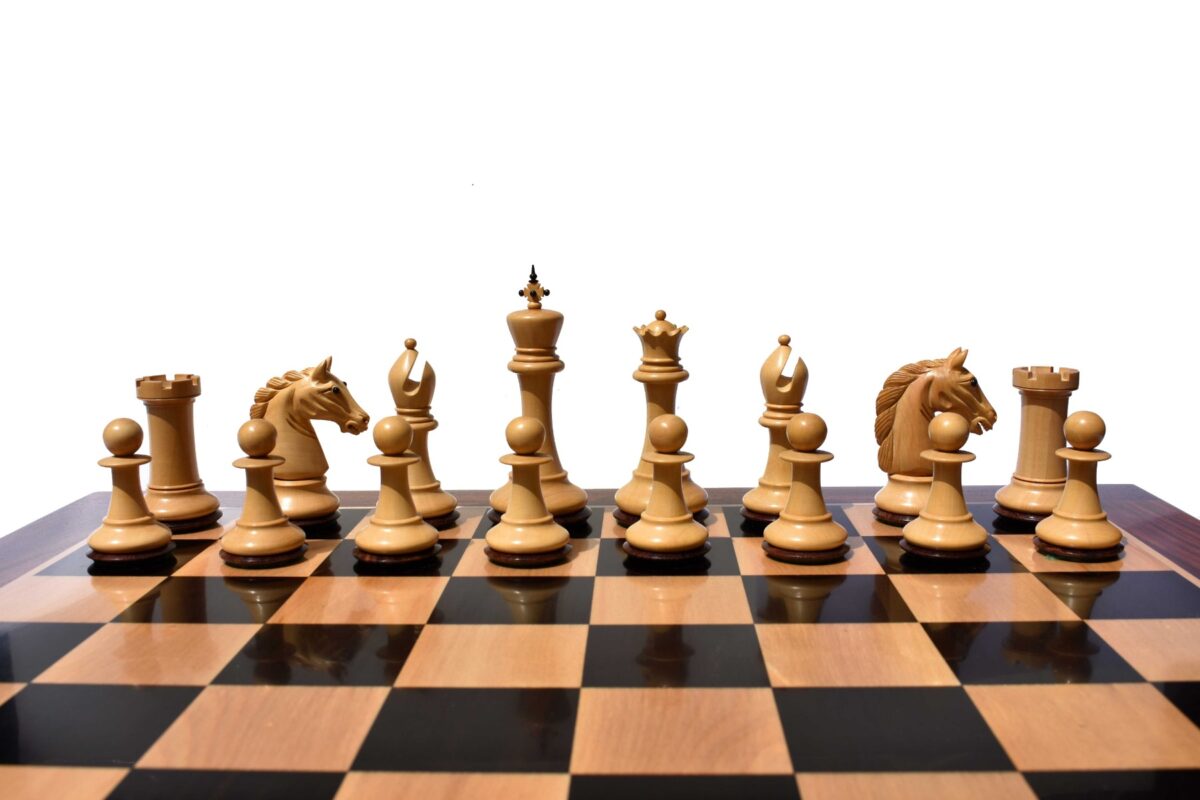 The Barbarian Knight Chess set Boxwood & Rosewood 4.4" King with 2.25" square chess board-8164