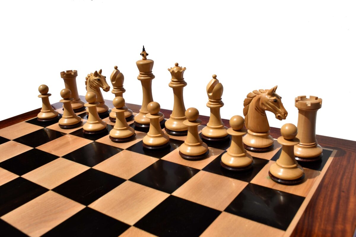 The Barbarian Knight Chess set Boxwood & Rosewood 4.4" King with 2.25" square chess board-8165