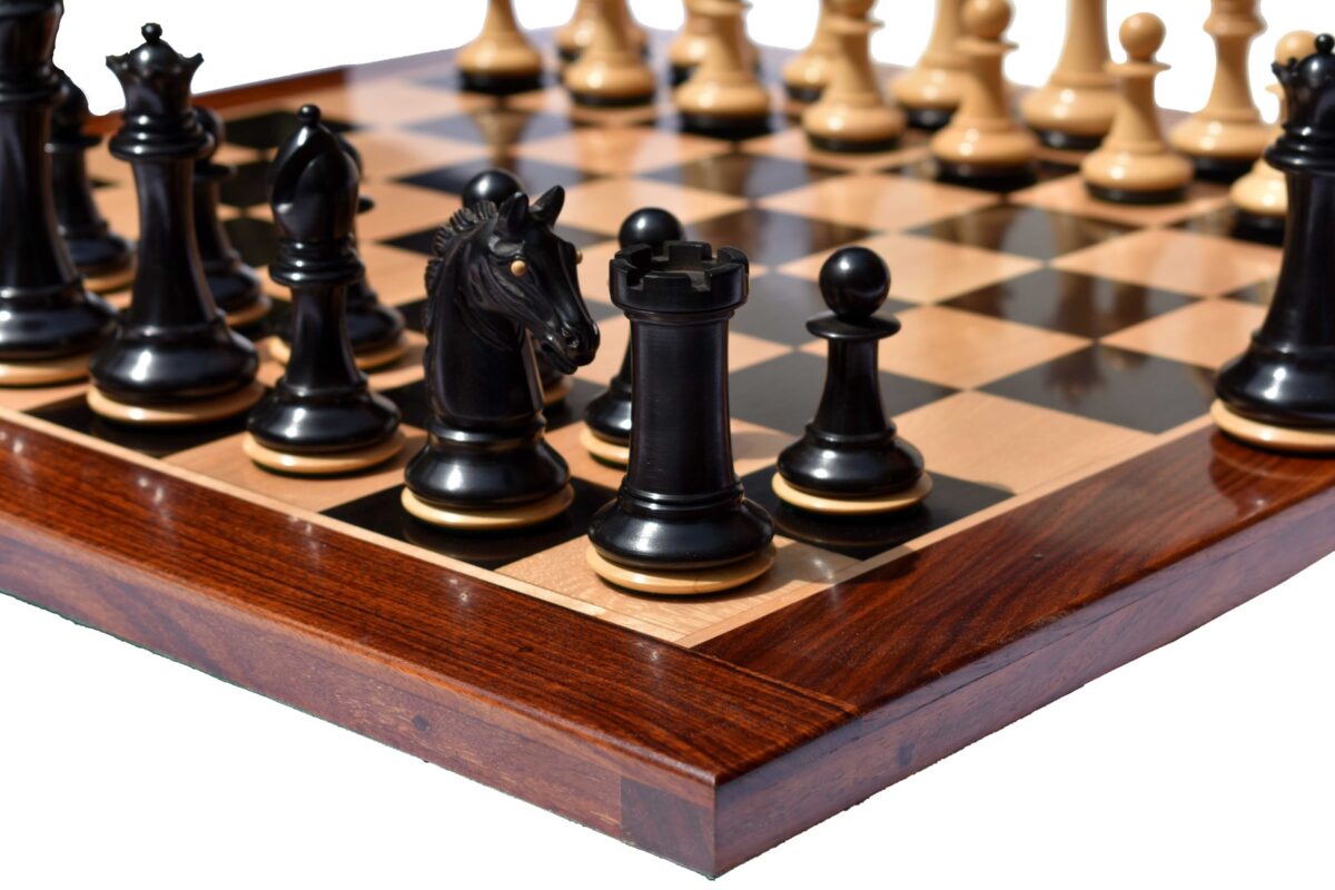 The Barbarian Knight Chess set Boxwood & Ebony 4.4" King with 2.25" square chess board-8174