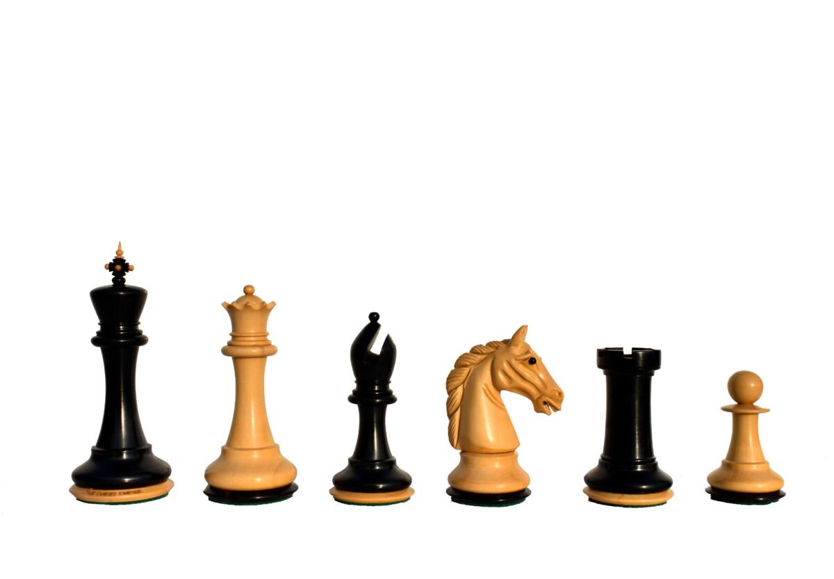 The Barbarian Knight Chess set Boxwood & Ebony 4.4" King with 2.25" square chess board-8189