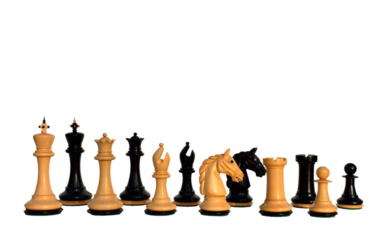 The Barbarian Knight Chess set Boxwood & Ebony 4.4" King with 2.25" square chess board-8188