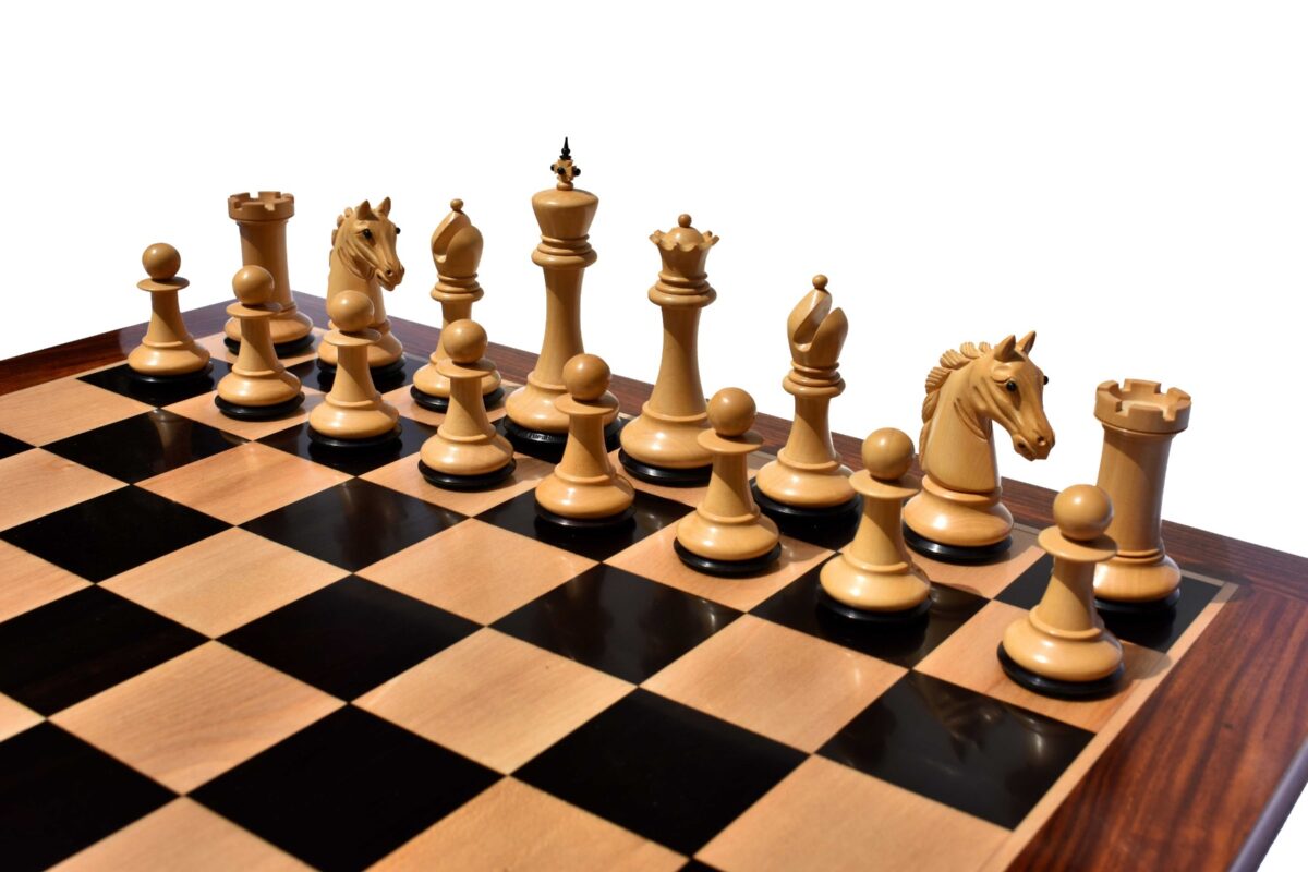 The Barbarian Knight Chess set Boxwood & Ebony 4.4" King with 2.25" square chess board-8185