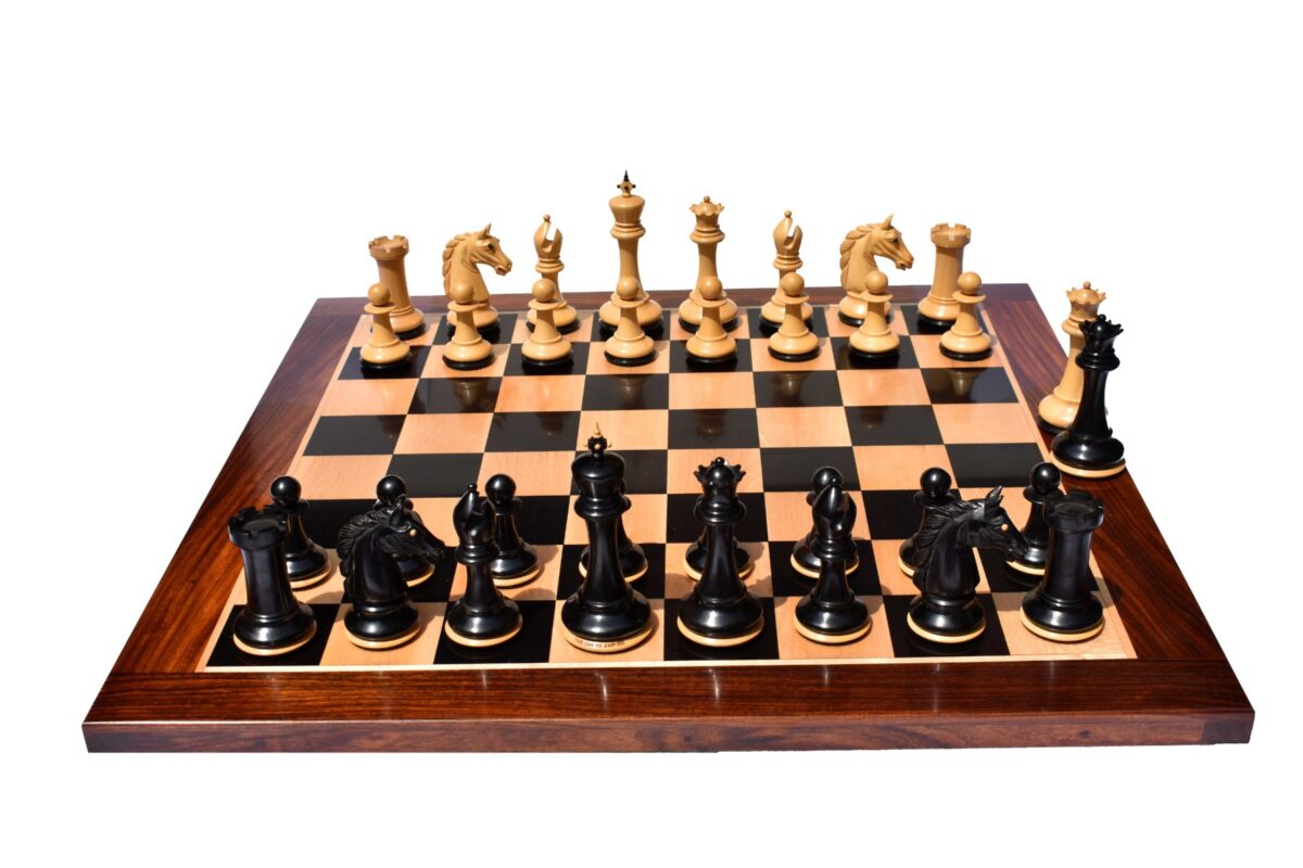 The Barbarian Knight Chess set Boxwood & Ebony 4.4" King with 2.25" square chess board-8173