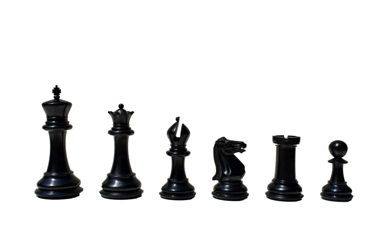 Jaques Morphy Staunton Chess set reproduction Boxwood & Ebony 4.4" King with 2.25" square chess board-8080