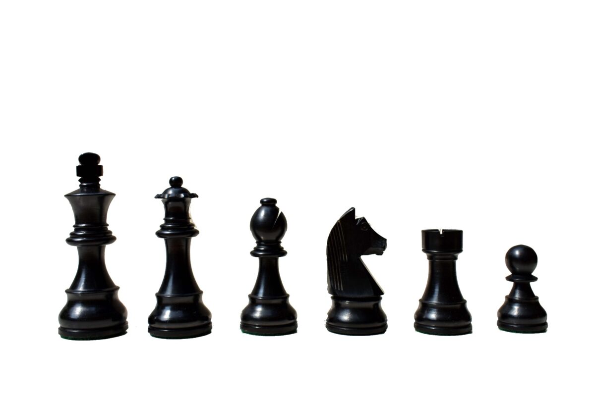 The Champion Series Chess Set Boxwood & Ebonized 3.75" King with 1.75" square chess board and Storage Case-8341