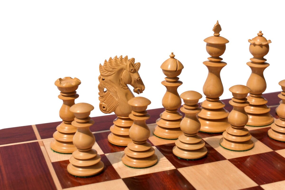 Designer Kings Castle Series Chess set Boxwood & Padauk 4.4" King with 2" Square Chess Board-8231