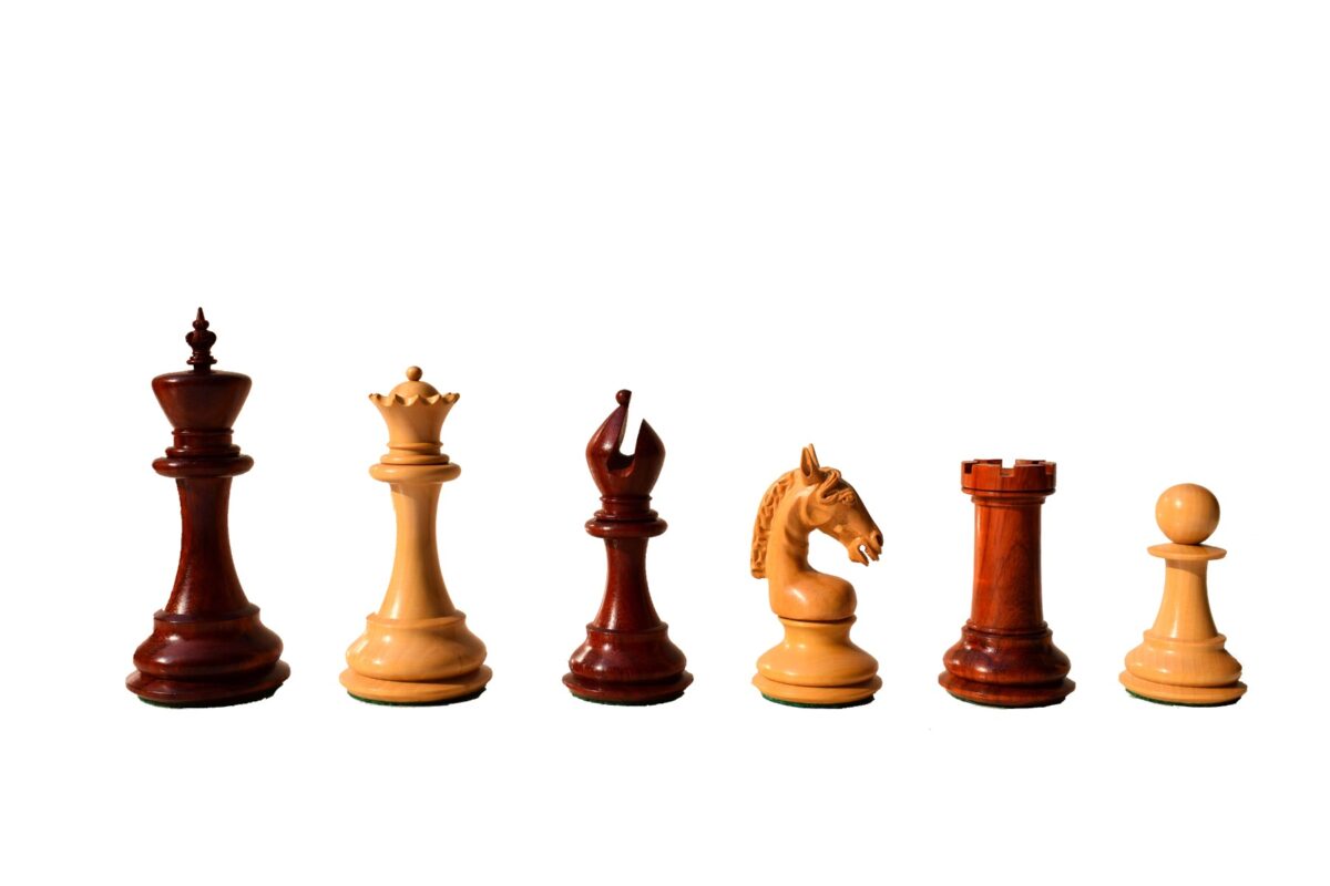 The sheffield Series chess pieces Boxwood & Padauk 4.4" King-8348