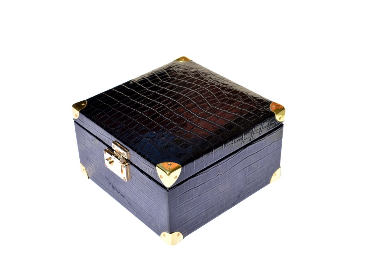 Crocodile black leatherette chess pieces storage box for 3.75" King to 4.5" King -8475