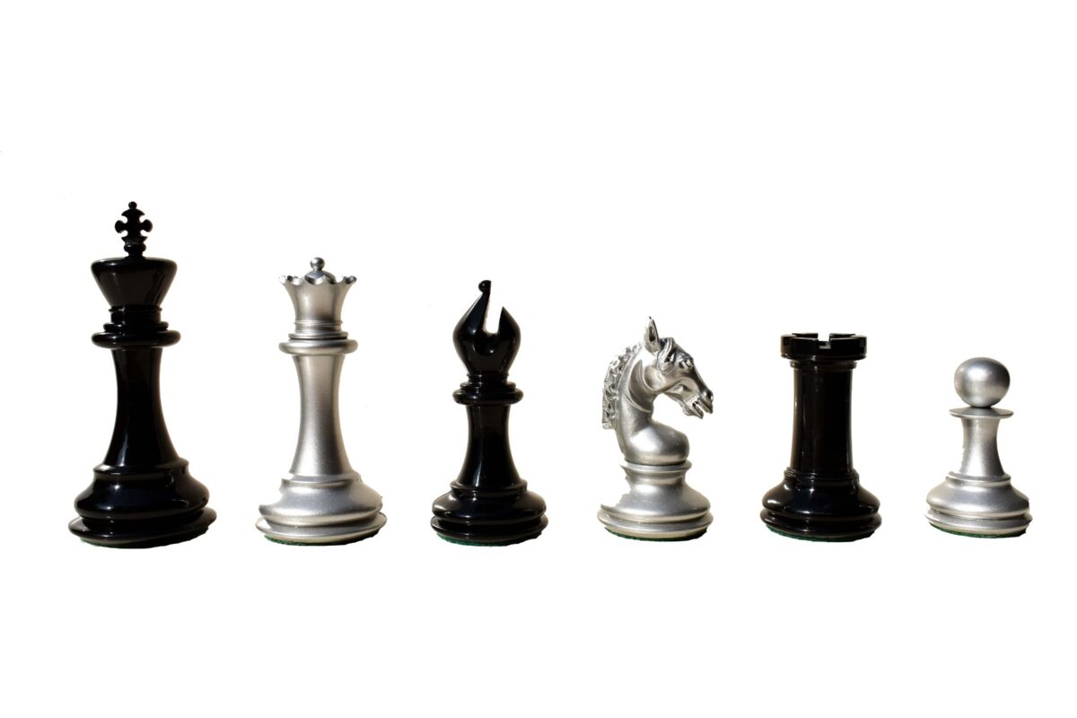 The sheffield Series chess Pieces Silver & Black Boxwood Lacquered 4.4" King -8401