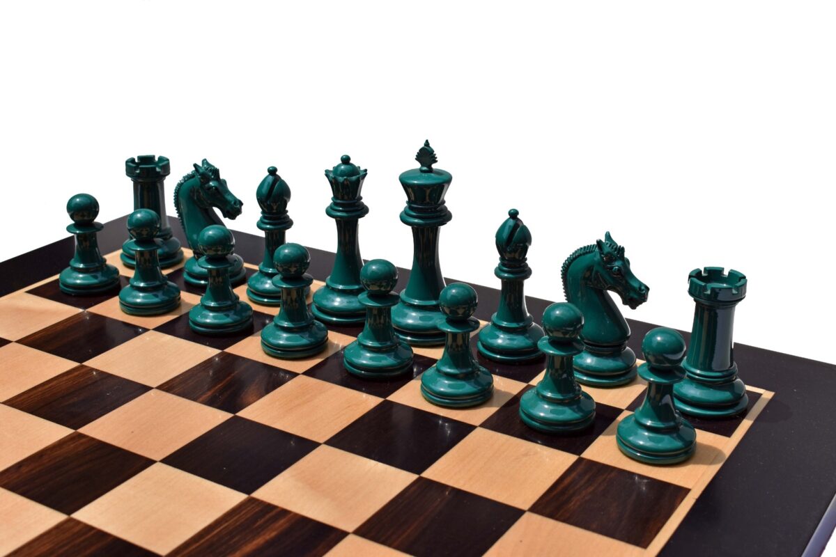 Queens Gambit Series II chess set White & Green Lacquer Boxwood 4" King-8754