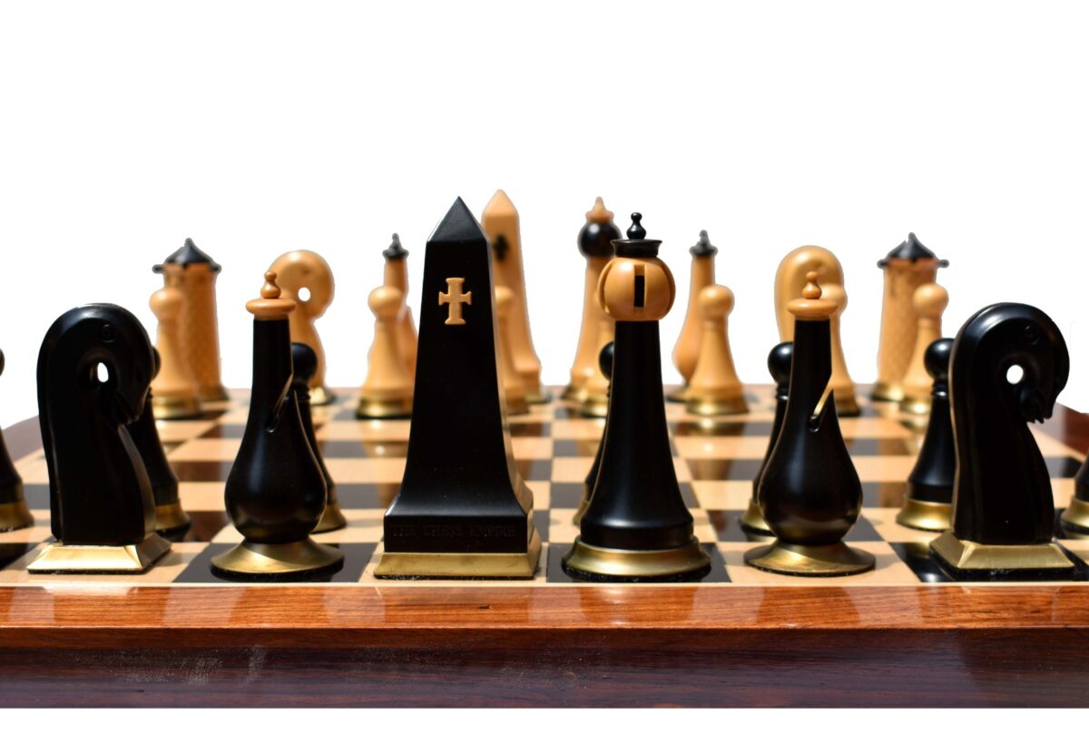 Limited Edition--The Hallgrimur Reykjavik Series chess set Boxwood & Ebony 4.5" king with 2.5" Square chess Board-0