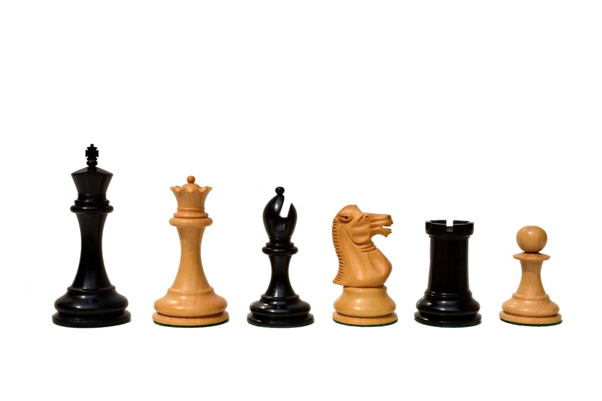 The Howard Staunton chess set Boxwood & Ebony 4" King with 2" square chess board-9154