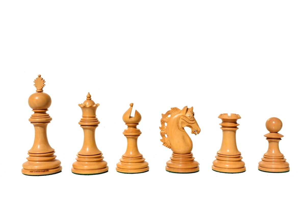 St Petersburg Series Chess Set Boxwood & Padauk 4.4" King with 2.25" Square Chess Board-9210