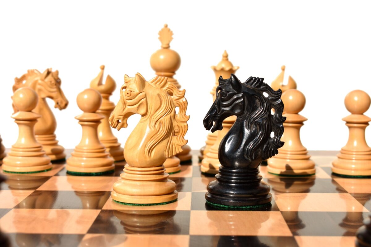 St Petersburg Series Chess Set Boxwood & Ebony 4.4" King with 2.25" Square Chess Board-9178