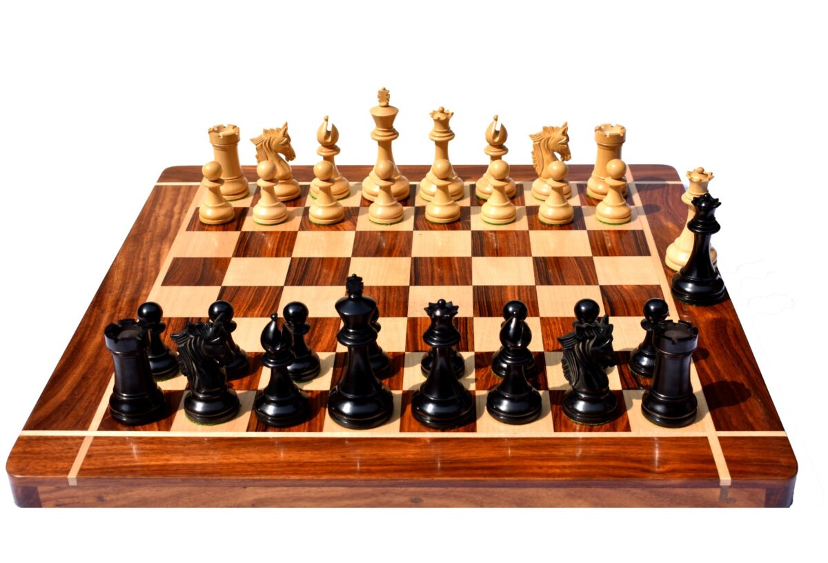 The Lord Wings Series Boxwood & Ebonized 4" King with 2" square chess board-9398